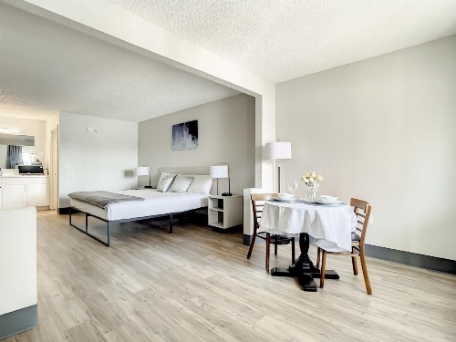 Stayable Suites Kissimmee West image 18
