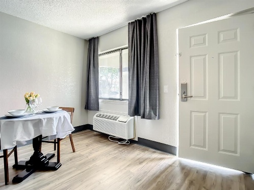 Stayable Suites Kissimmee West image 7